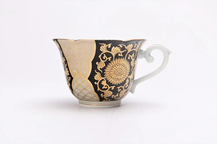 ARITA COFFEE CUP BLACK GROUND TEACUP WITH GOLD CHRYSANTHEMUM DESIGN/ TOKUKŌ KILN
