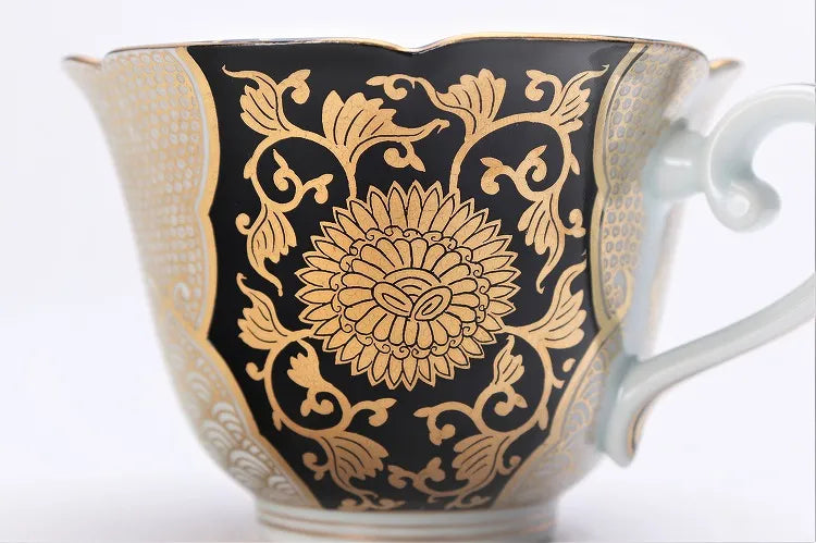 ARITA COFFEE CUP BLACK GROUND TEACUP WITH GOLD CHRYSANTHEMUM DESIGN/ TOKUKŌ KILN
