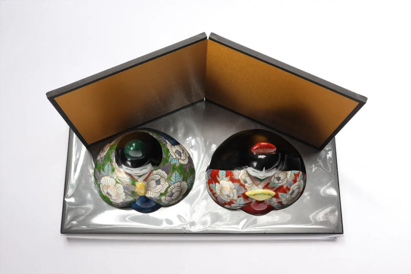ARITA WARE HINA DOLLS “PEONY” WITH GOLD SCREEN & DISPLAY BASE / KOSUZU TOGEI