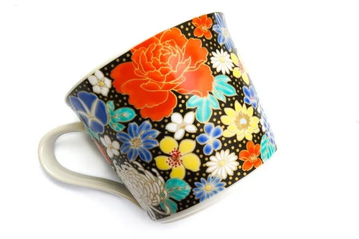 KUTANI WARE MUG – HAND-PAINTED ‘HANAZUME’ FLORAL PATTERN (BLACK) BY SEIKO KILN