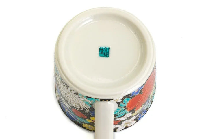 KUTANI WARE MUG – HAND-PAINTED ‘HANAZUME’ FLORAL PATTERN (BLACK) BY SEIKO KILN
