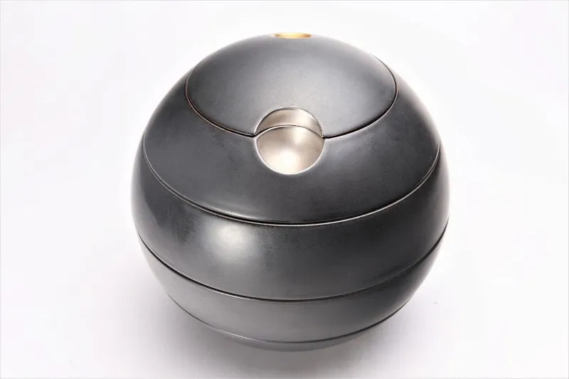 ARITA JAPANESE PORCELAIN BLACK GLAZE FOUR-TIER JEWEL-SHAPED JUBAKO BENTO BOX – RISOGAMA KILN
