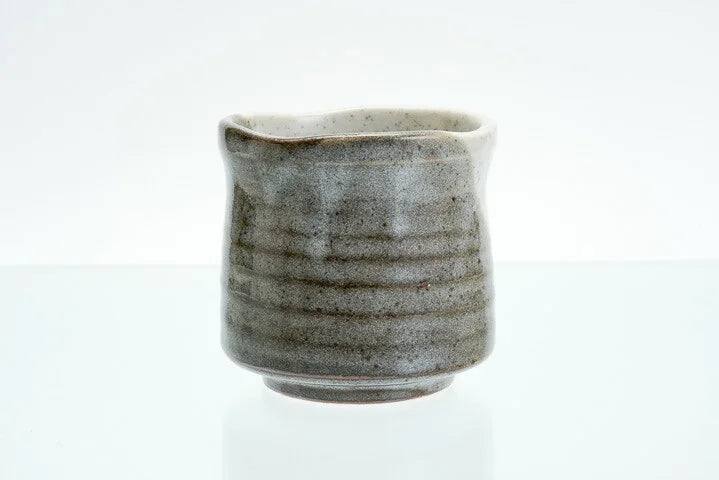 KUTANI WARE YUNOMI TWO SPARROWS PERCHED VERTICALLY /TOSHITO NAKAMURA