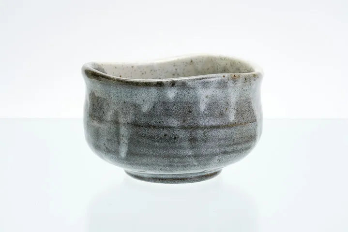 KUTANI WARE MATCHA BOWL “TWO SPARROWS” HAND-PAINTED BY TOSHITO NAKAMURA WITH ORIGINAL WOODEN BOX