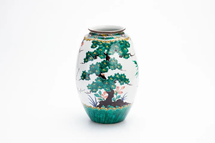 KUTANI WARE JAPANESE DECORATIVE VASE "SHOCHIKUBAI (PINE, BAMBOO AND PLUM)" / TAMEKICHI MITSUI
