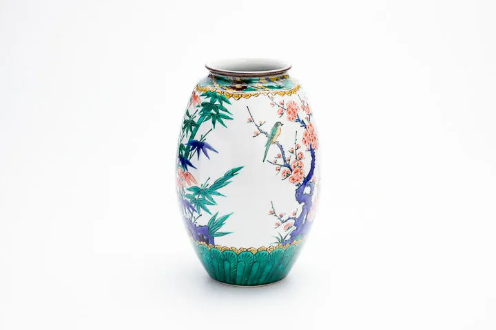 KUTANI WARE JAPANESE DECORATIVE VASE "SHOCHIKUBAI (PINE, BAMBOO AND PLUM)" / TAMEKICHI MITSUI