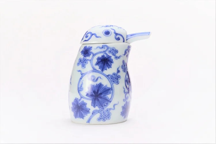 ARITA PORCELAIN SOY SAUCE DISPENSER – SOMETSUKE ARABESQUE, KINGFISHER SHAPE | KOURAKU KILN