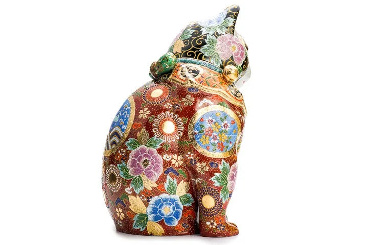 JAPANESE KUTANI PORCELAIN MANEKI NEKO – SHOCHIKUBAI (PINE, BAMBOO & PLUM) KOMON PATTERN