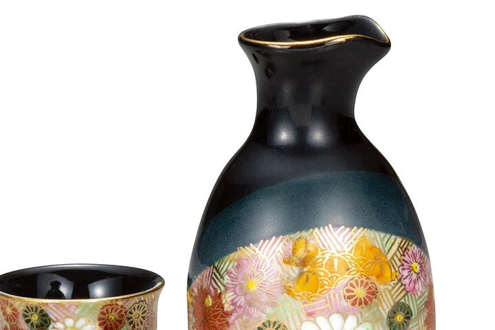 KUTANI WARE EVENING SAKE SET HANAZUME DESIGN