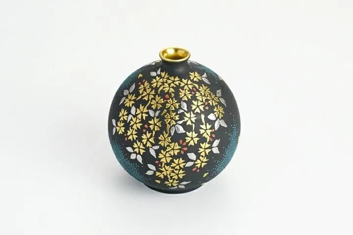 KUTANI WARE FLOWER VASE – SHIROKIN-MORI WEEPING CHERRY BLOSSOMS WITH AO-CHIBU BY KINGYOKU NAKATA