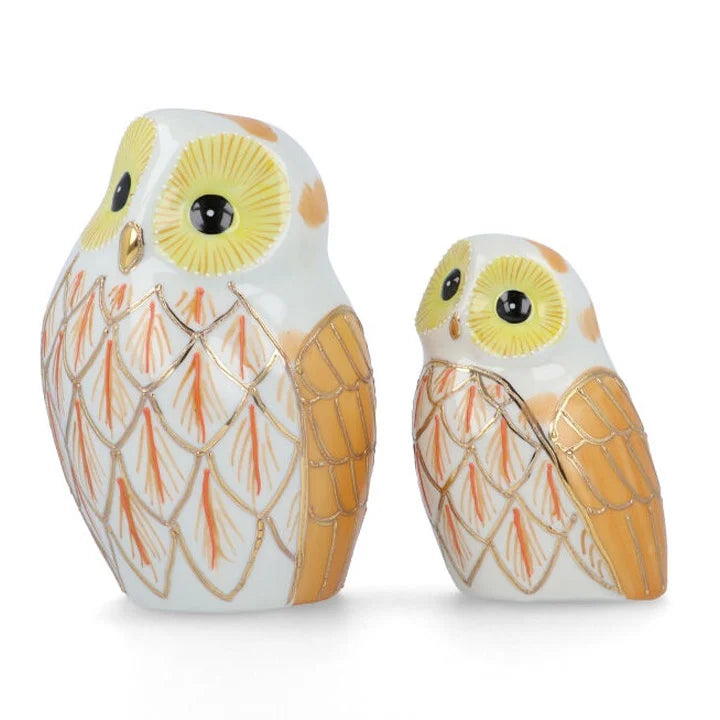 KUTANI JAPANESE PAIR OF OWL FIGURINE GOLD RAISED DECORATION(INCLUDES STAND, MAT, AND NAMEPLATE)