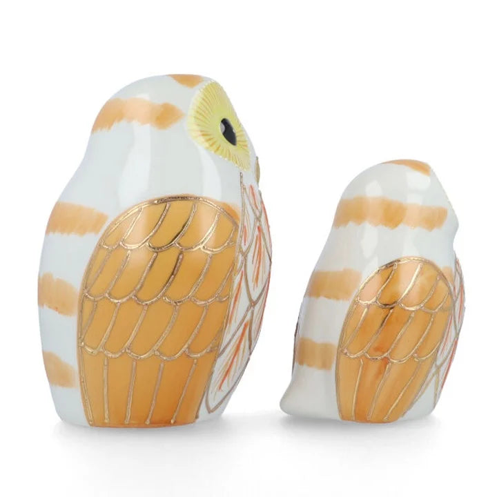 KUTANI JAPANESE PAIR OF OWL FIGURINE GOLD RAISED DECORATION(INCLUDES STAND, MAT, AND NAMEPLATE)
