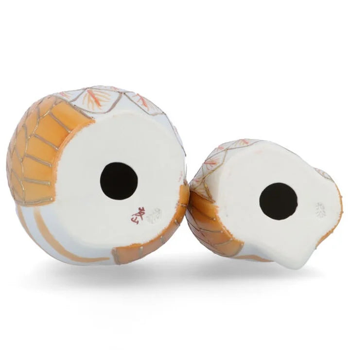 KUTANI JAPANESE PAIR OF OWL FIGURINE GOLD RAISED DECORATION(INCLUDES STAND, MAT, AND NAMEPLATE)