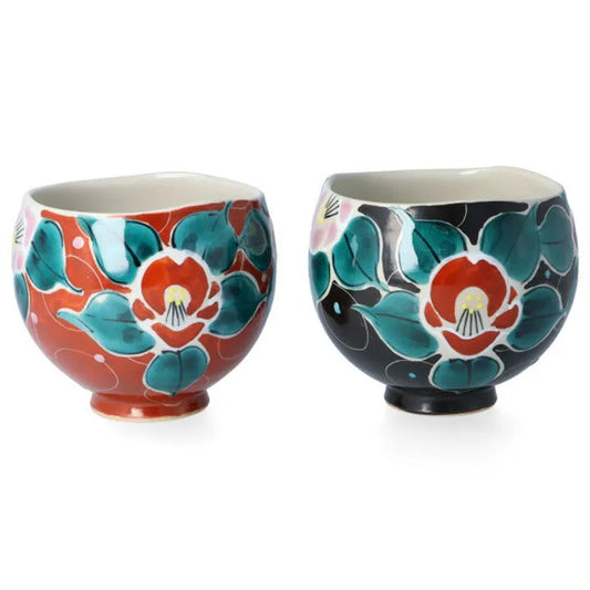 KUTANI WARE PAIR OF IPPUKU TEA CUPS “IROE MUSŌ CAMELLIA” (BLACK & RED) – KOKUZOU KILN