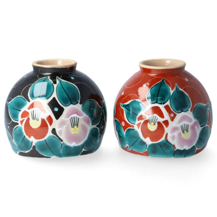 KUTANI WARE PAIR OF IPPUKU TEA CUPS “IROE MUSŌ CAMELLIA” (BLACK & RED) – KOKUZOU KILN