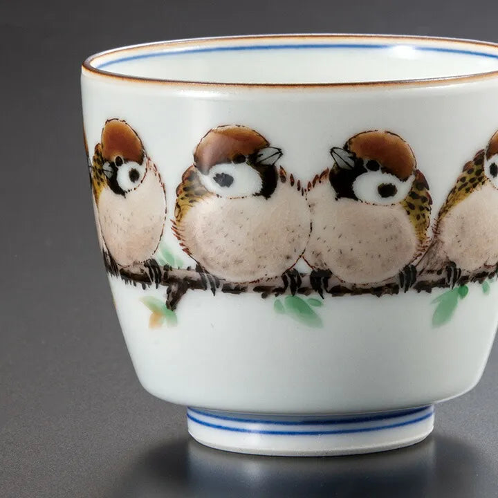 JAPANESE KUTANI GUINOMI SAKE CUP – SPARROWS IN FLIGHT MOTIF, HAND-PAINTED BY TOSHITO NAKAMURA