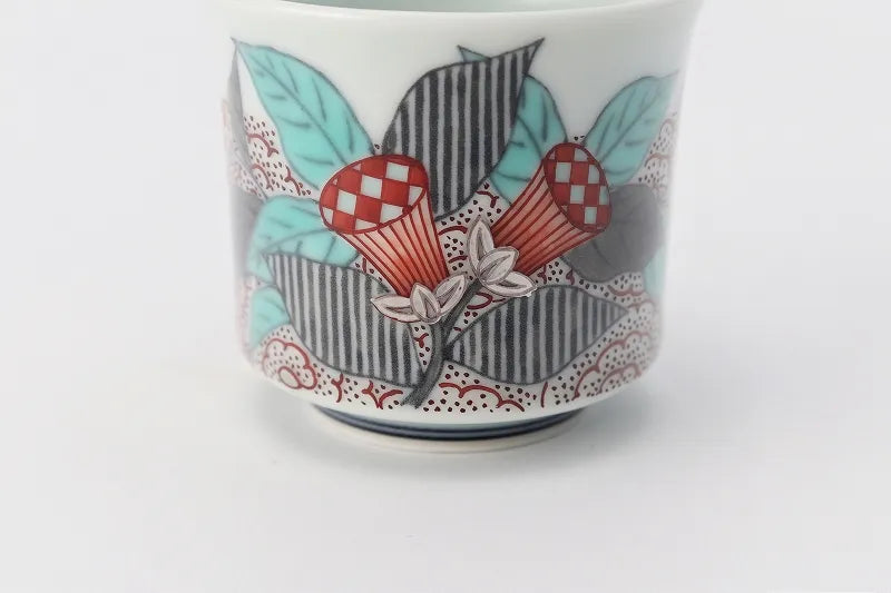 ARITA WARE “INK-BLACK SUMI HAJIKI ZUIKA DESIGN GUINOMI” – CREATED BY THE 14TH IMAEMON | JAPANESE PORCELAIN SAKE CUP