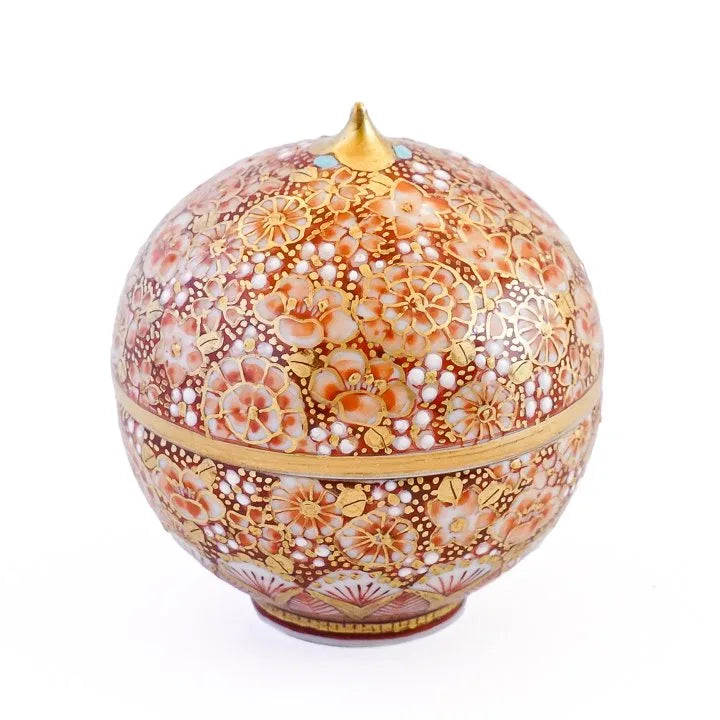 KUTANI WARE GYOKUKO (AKIE KINRAN HANAZUME MON) /TOSHIFUMI TAKA