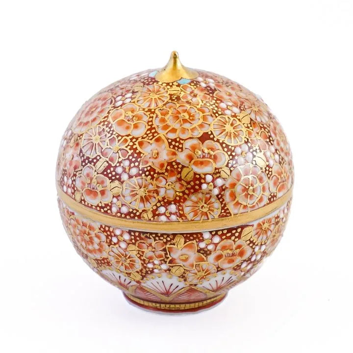 KUTANI WARE GYOKUKO (AKIE KINRAN HANAZUME MON) /TOSHIFUMI TAKA