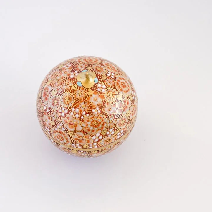 KUTANI WARE GYOKUKO (AKIE KINRAN HANAZUME MON) /TOSHIFUMI TAKA