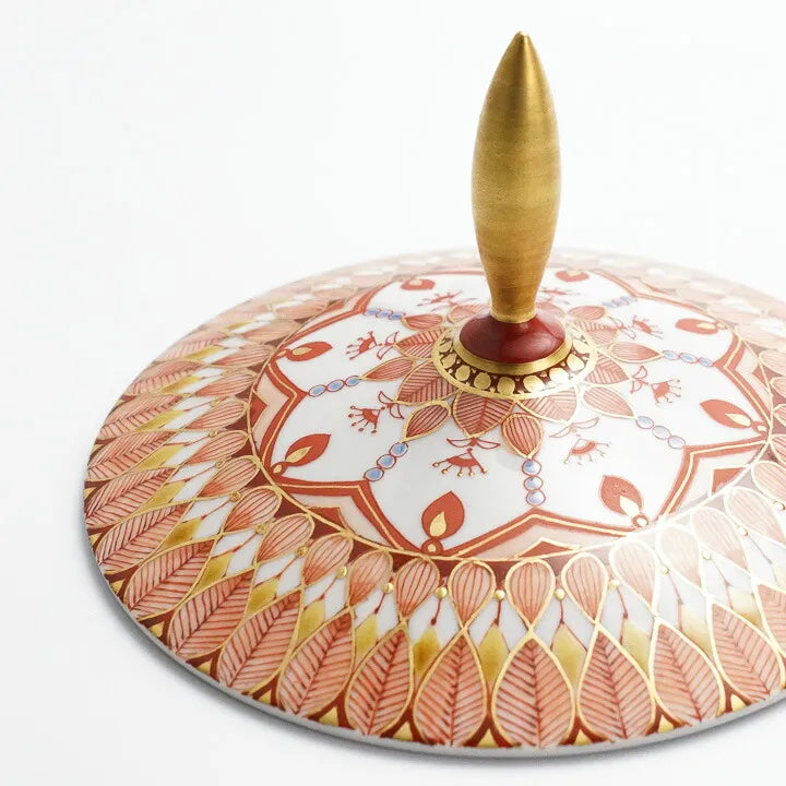 KUTANI PORCELAIN PEDESTAL PLATE – AKA-E KINRAN HANA-KOMON BY TAKAFUMI TAKA, TRADITIONAL JAPANESE TABLEWARE