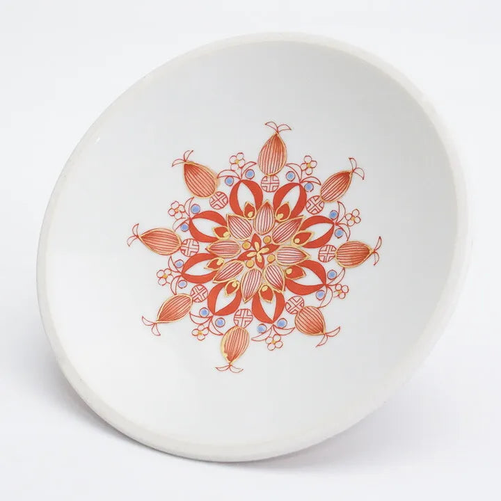 KUTANI PORCELAIN PEDESTAL PLATE – AKA-E KINRAN HANA-KOMON BY TAKAFUMI TAKA, TRADITIONAL JAPANESE TABLEWARE