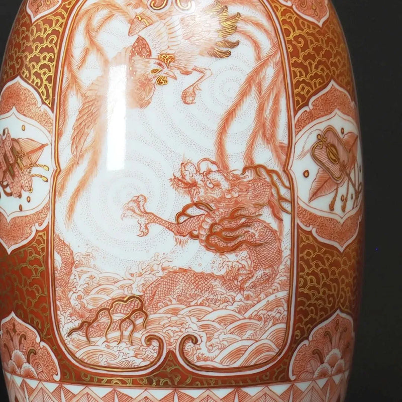 KUTANI WARE JAPANESE FLOWER VASE – “MITSUMADORI” PANEL DESIGN BY BUZAN FUKUSHIMA