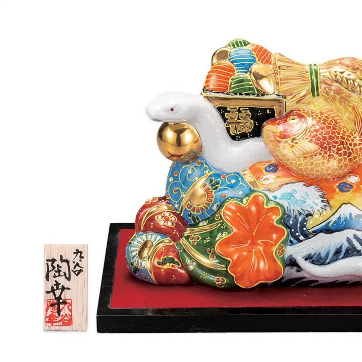 KUTANI WARE MORI TAKARA-BUNE IN HOKUSAI STYLE BIZAN KILN, JAPANESE CERAMIC ART