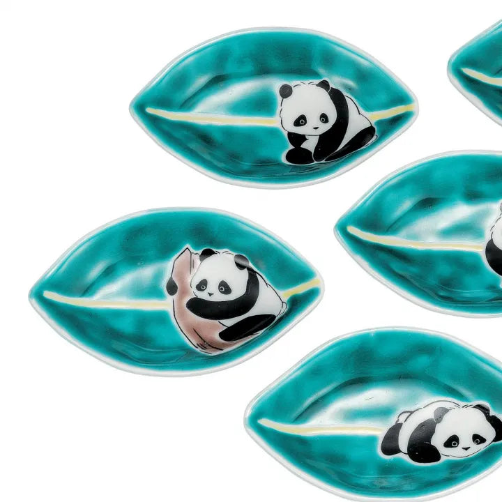 JAPANESE KUTANI PORCELAIN SMALL PLATE, BAMBOO & PANDA MOTIF