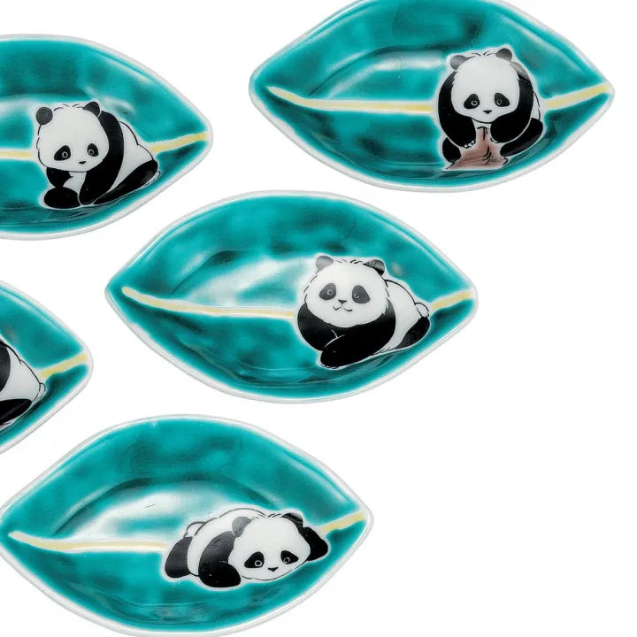 JAPANESE KUTANI PORCELAIN SMALL PLATE, BAMBOO & PANDA MOTIF