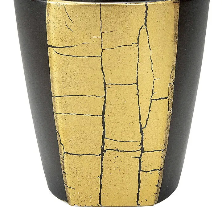 JAPANESE KUTANI PORCELAIN SHOCHU CUP – GOLD LEAF DECORATION