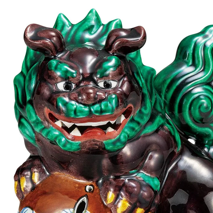 JAPANESE KUTANI PORCELAIN STANDING GUARDIAN LION – COCHI-STYLE GLAZE