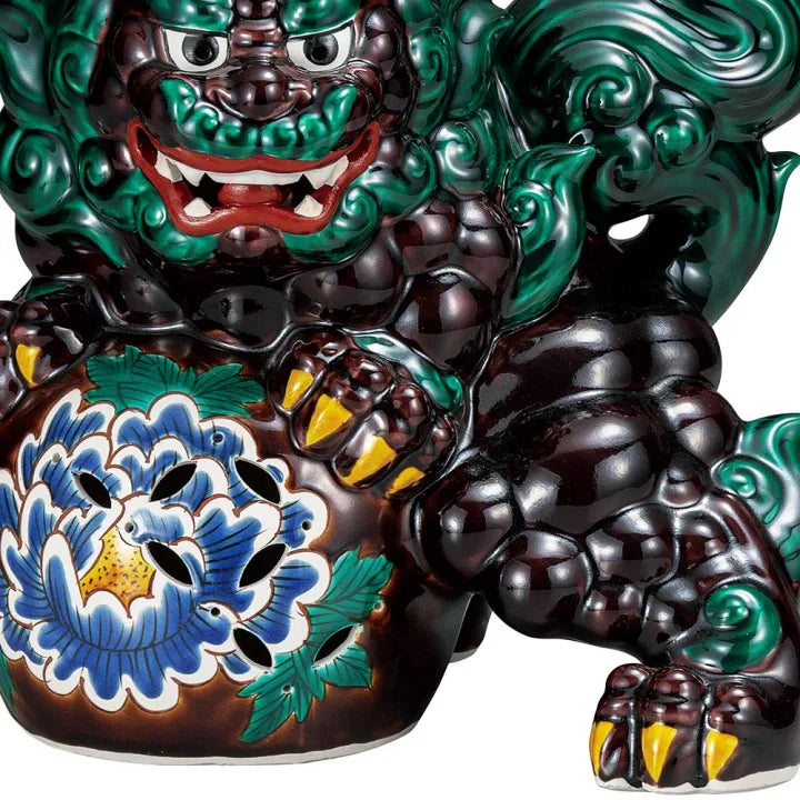 JAPANESE KUTANI PORCELAIN STANDING GUARDIAN LION – COCHI-STYLE GLAZE