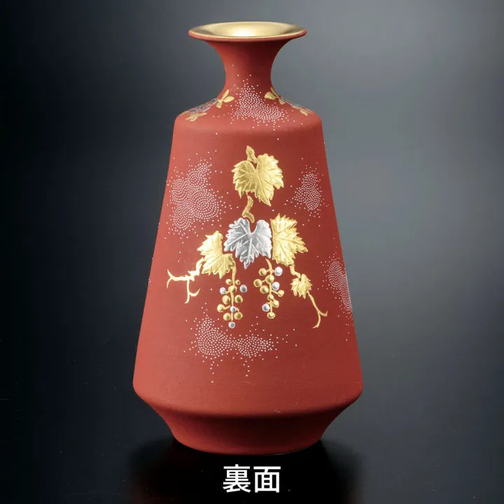 KUTANI WARE VASE – PLATINUM & WHITE RELIEF GRAPE DESIGN BY KINGYOKU NAKATA COMES IN A PAULOWNIA WOOD BOX WITH CORD