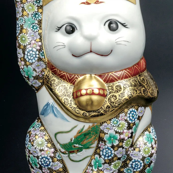 KUTANI WARE LUCKY CAT ‘HANA RYU’ – HAND-PAINTED MANEKI NEKO BY TAKA TOSHIFUMI