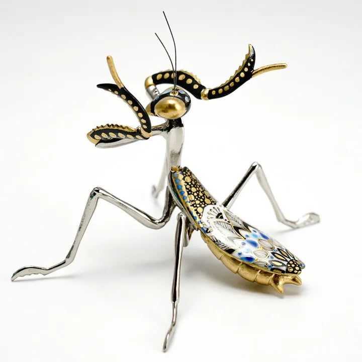 KUTANI WARE MANTIS FIGURINE – BY TAKAFUMI TAKA, JAPANESE PORCELAIN ART