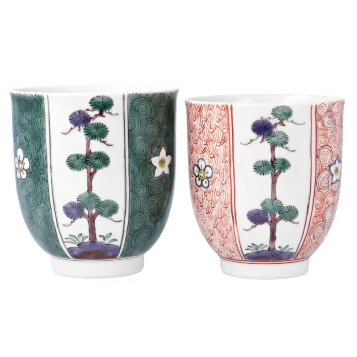 KUTANI WARE MEOTO SET “WARITAKE SHOCHIKUBAI (PINE, BAMBOO & PLUM)”