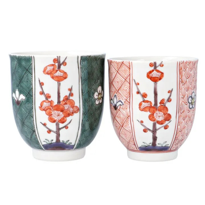 KUTANI WARE MEOTO SET “WARITAKE SHOCHIKUBAI (PINE, BAMBOO & PLUM)”