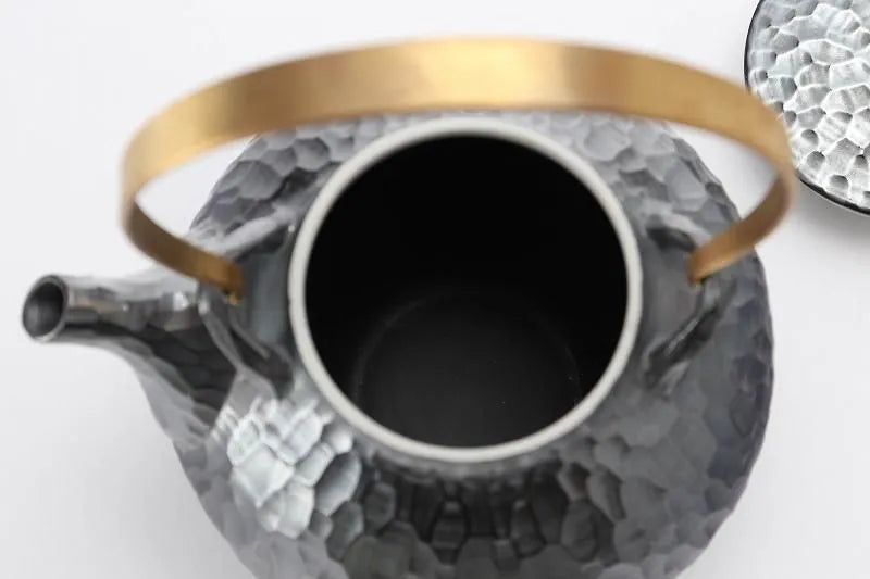 JAPANESE ARITA PORCELAIN SMALL TEAPOT – ANTIQUE SILVER HAMMERED FINISH BY RISOGAMA