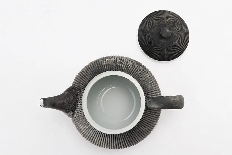 ARITA WARE JAPANESE MOONSURFACE SHINOGI TEAPOT / RISO KILN