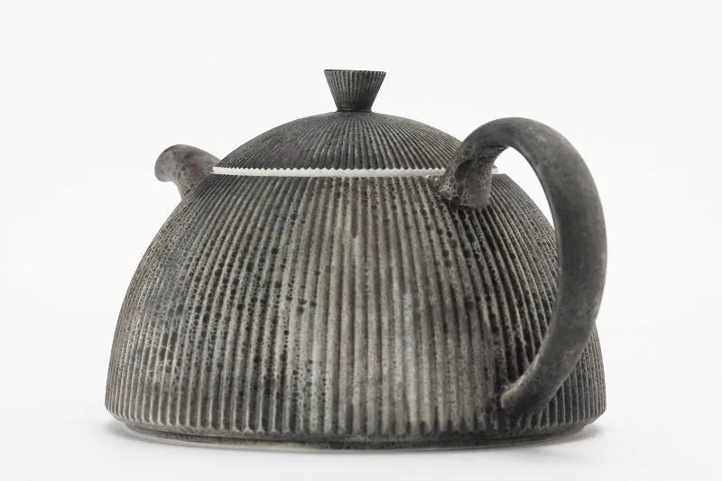 ARITA WARE JAPANESE MOONSURFACE SHINOGI TEAPOT / RISO KILN
