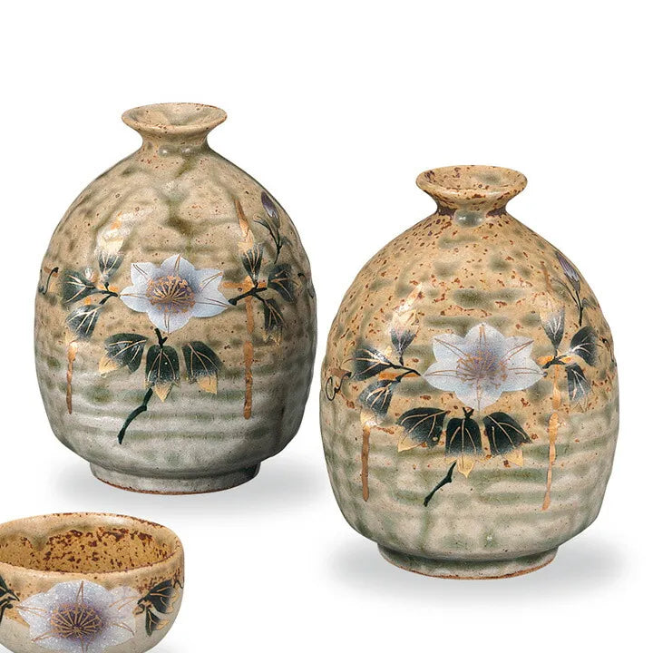 KUTANI WARE SAKE SET WITH CLEMATIS FLOWER DESIGN