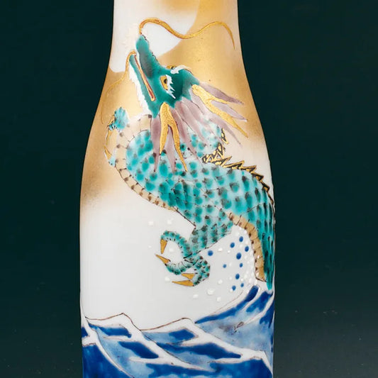 KUTANI WARE VASE – “SHORYU” (SOARING DRAGON) BY TOSHIFUMI TAKA