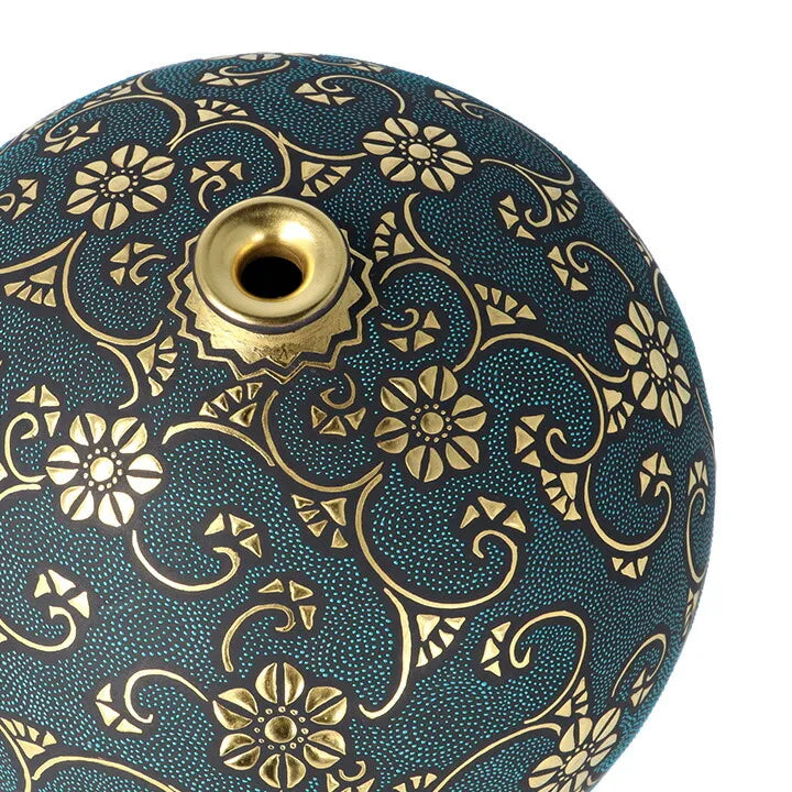 KUTANI WARE VASE MORIKIN KARAKUSA (GOLD ARABESQUE) WITH AOTSUBU BLUE DOTS BY KINGYOKU NAKADA