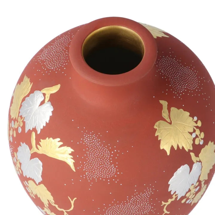 KUTANI WARE VASE – PLATINUM GRAPE DESIGN WITH WHITE DOTS ON VERMILION GROUND BY NAKATA KINGYOKU (PAULOWNIA WOOD BOX INCLUDED)