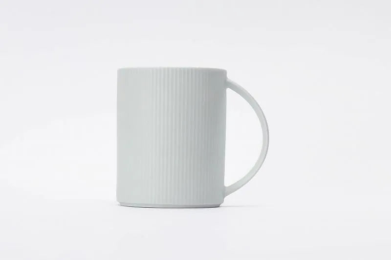 ARITA WARE WHITE PORCELAIN FINE-STRIPED MUG / RISO KILN