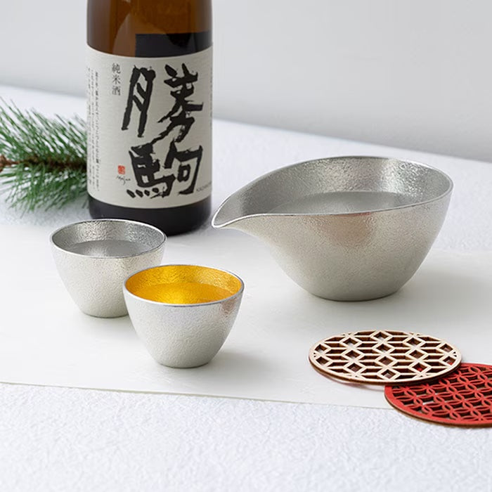 NOUSAKU JAPANESE KATAKUCHI (LARGE) & GUINOMI TIN AND GOLD LEAF SET (PAULOWNIA BOX WITH CORD FASTENING