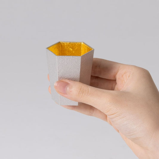 NOUSAKU GUINOMI SAKE CUP SET OF 2 – “ROKU” WITH GOLD LEAF FINISH