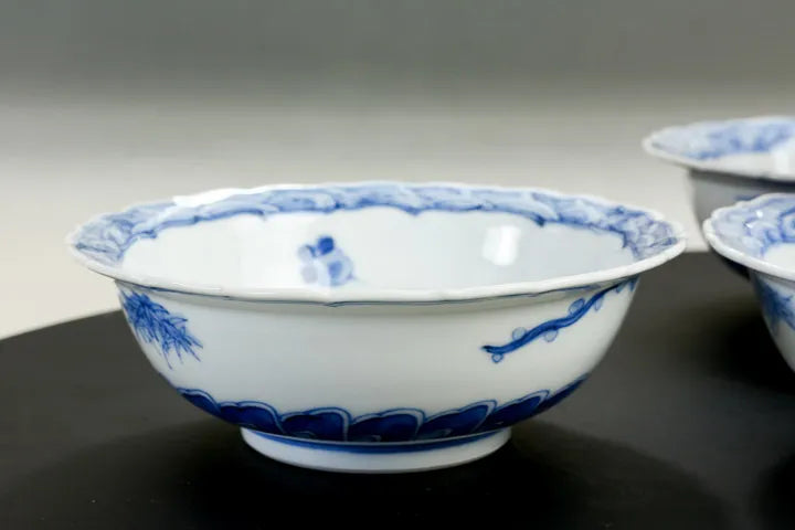 JAPANESE KUTANI WARE [IMPERIAL HOUSEHOLD PURVEYOR KILN] SMALL BOWL SET – SEIKA BLUE AND WHITE RABBIT DESIGN BY CHOZA YAMAMOTO