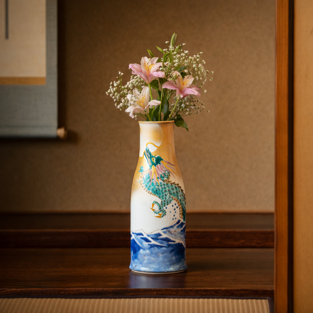 KUTANI WARE VASE